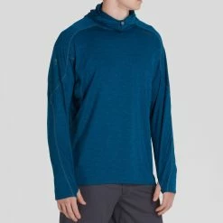 NRS Silkweight Varial Hoodie - Men's -Scarpa Sales 10008 04 Poseidon Model FrontCrop 092121 2000x2000 RSZ 36278.1647987431
